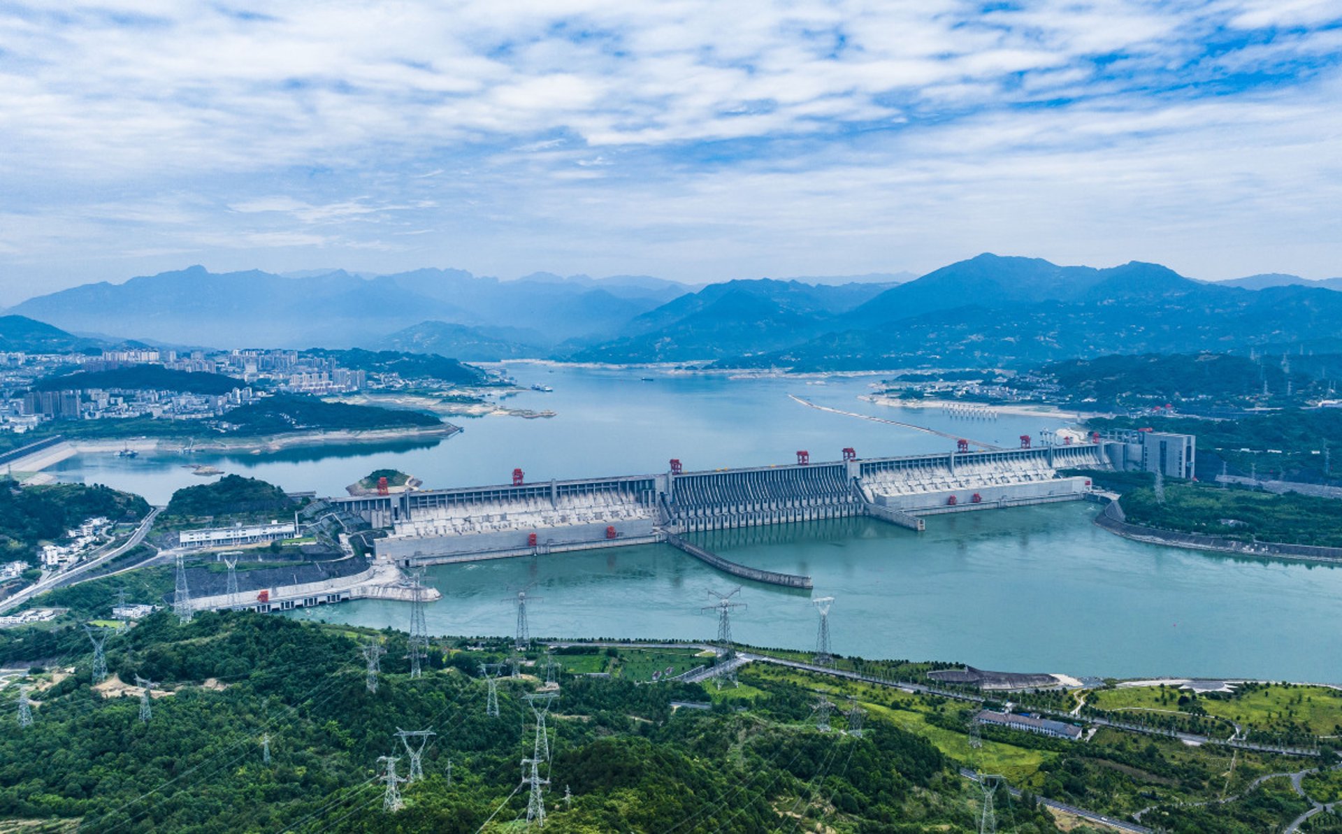 三峡建筑工程